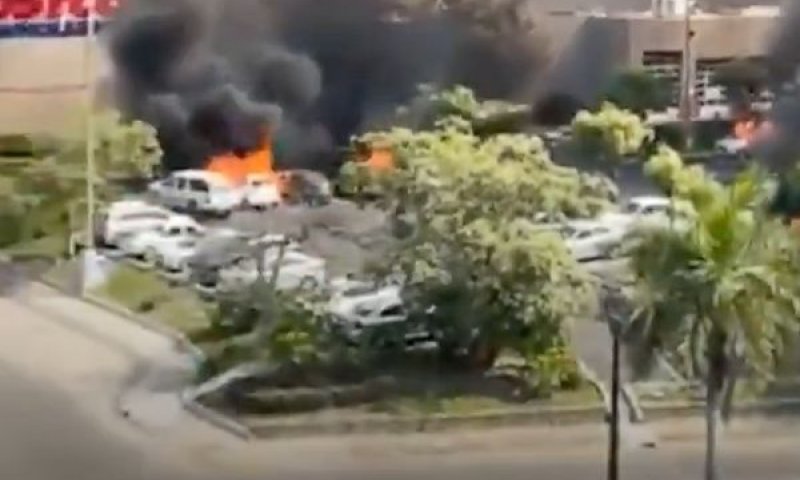 מרכז מסחרי שמוצת [צילום: שימוש לפי סעיף 27א לחוק זכויות יוצרים]