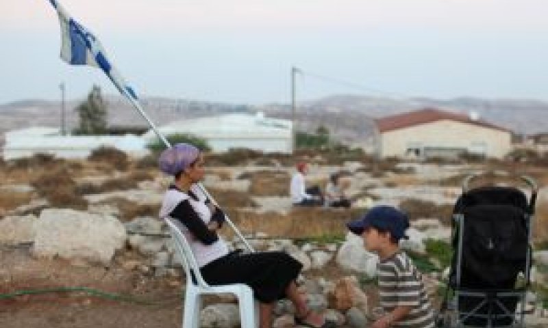 מגרון. לעכב חלקית את הפינוי בשלושה חודשים [צילום: פלאש 90]