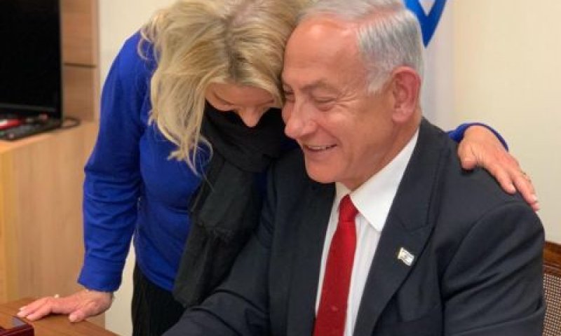 נתניהו ואשתו שרה בעת השיחה לנשיא