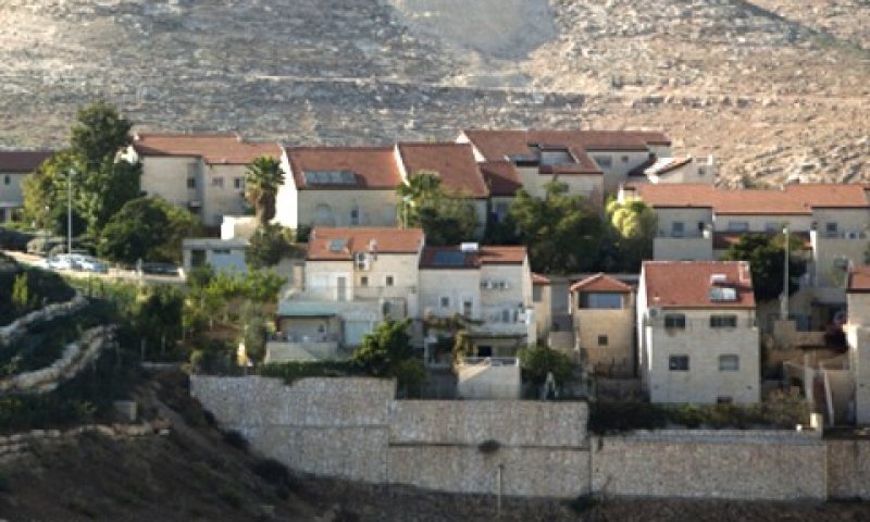 הבחנה ברורה בין צידי הקו הירוק [צילום: פלאש 90]