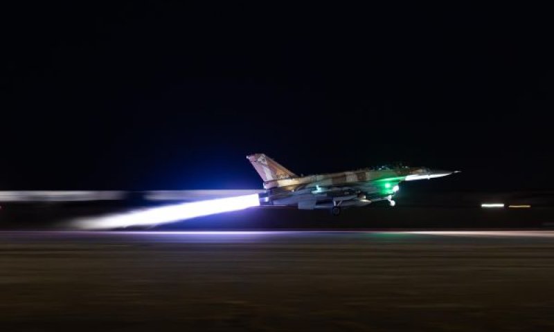 מטוס קרב מדגם F-16I סופה בתקיפה לילית ברצועה [צילום: דובר צה''ל]