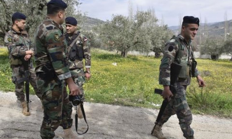 צבא לבנון מפטרל ליד החצבני [צילום: AP]