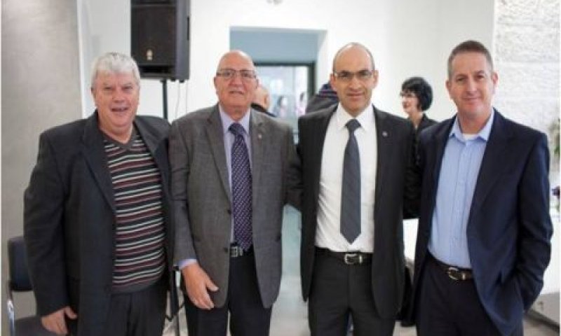 אריה אשד, מנכ"ל איגוד המוסכים רונן לוי, יו"ר אבי אורן, יו"ר סניף חיפה לשעבר איציק זילברמן, יו"ר סניף באר שבע לשעבר [צילום: דוברות איגוד המוסכים]