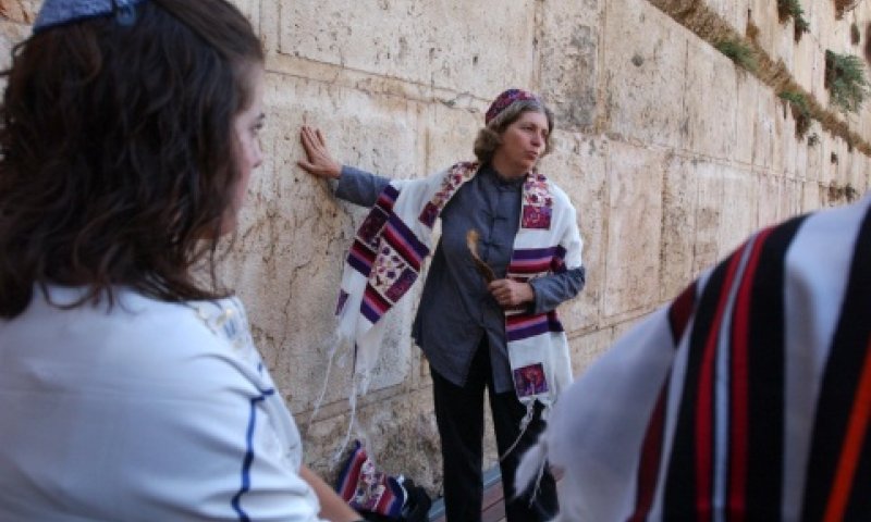 הרחבה הדרומית אינה בית כנסת ואינה כפופה לרב הכותל [צילום: פלאש 90]