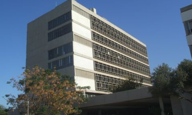 המחוזי בתל אביב. תקן אחד