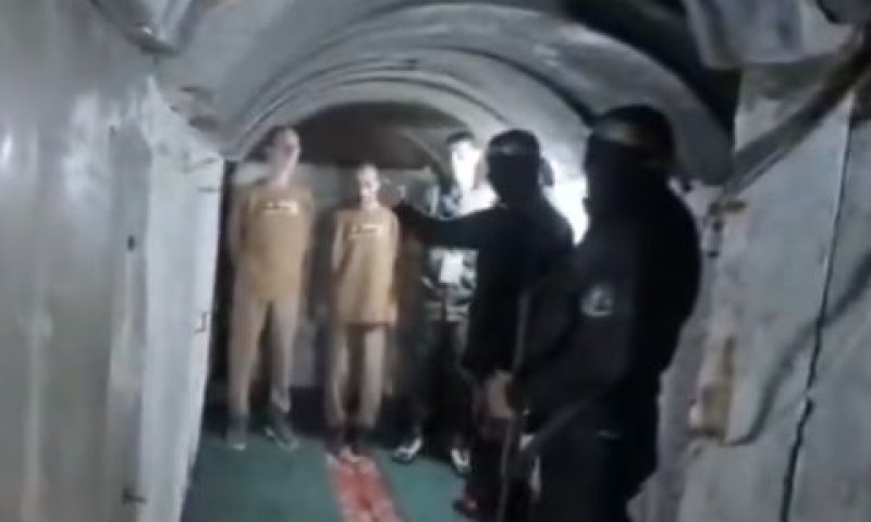 "ראינו את המוות בעיניים" [צילום: חמאס]