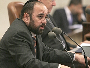 מרגי. אין לנו אח בבית המלך