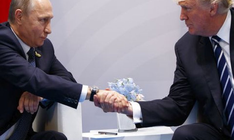 טראמפ ופוטין במפגש קודם [צילום: איוון ווצ'י/AP]