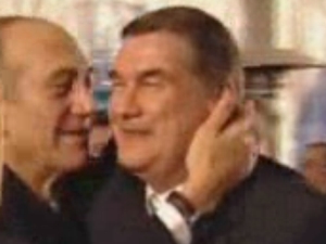 רמון, אולמרט. זהות אינטרסים
