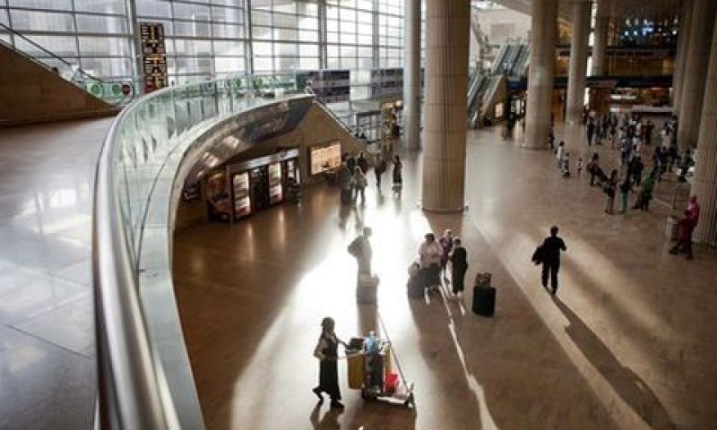 בנתב"ג נערכים לקבלת המפגינים [צילום: AP]