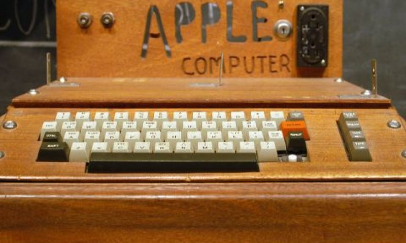 מחשב Apple 1 [צילום: Ed Uthman/ויקיפדיה]