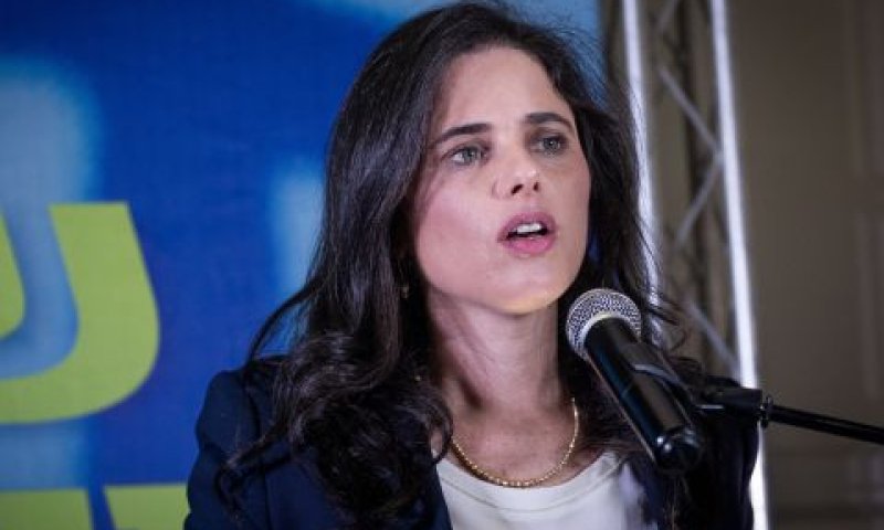 שקד. אין מניעה משפטית [צילום: יונתן זינדל, פלאש 90]