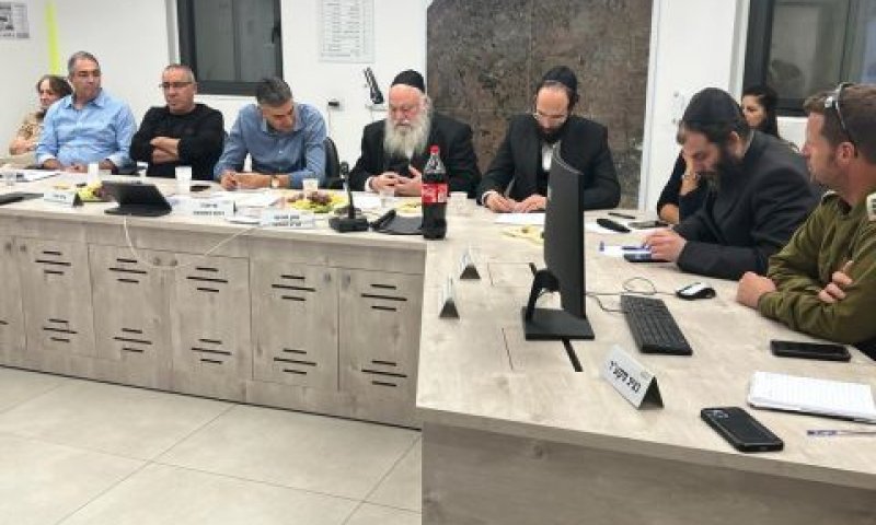 שר הבינוי גולדקנוף בביקור בדרום