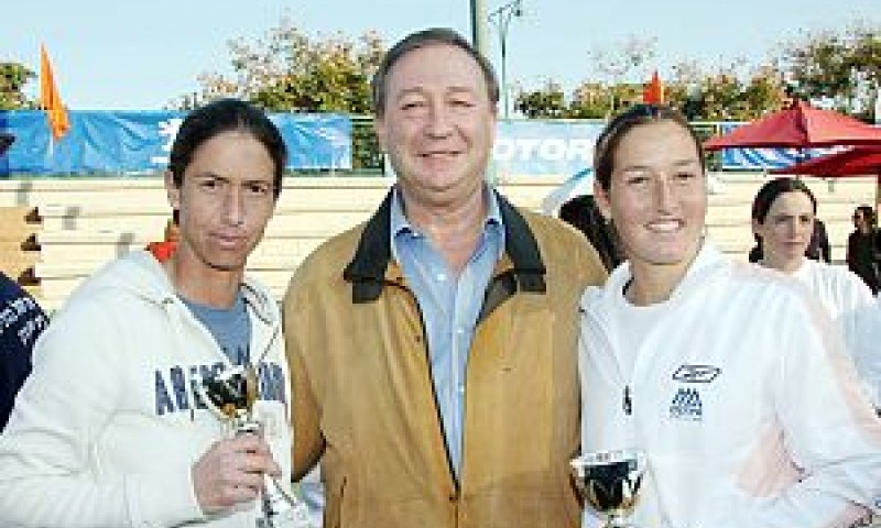 מחזיקים אצבעות לפאר ואובזילר [צילום: ישראל סאן]