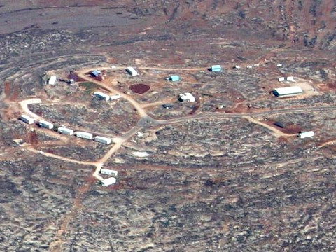 מאחז אש קודש בשומרון [צילום אוויר: שלום עכשיו]
