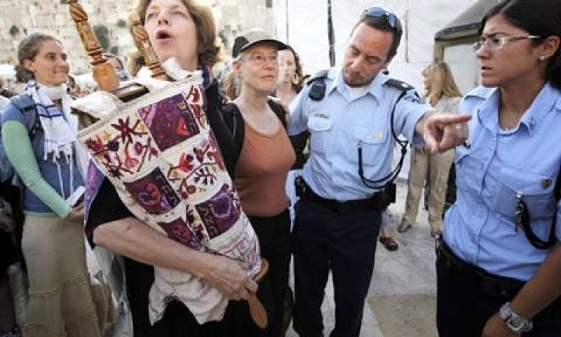 זכות לגיטימית, פרובוקציה מכוונת או ראוותנות דתית? [צילום: פלאש 90]