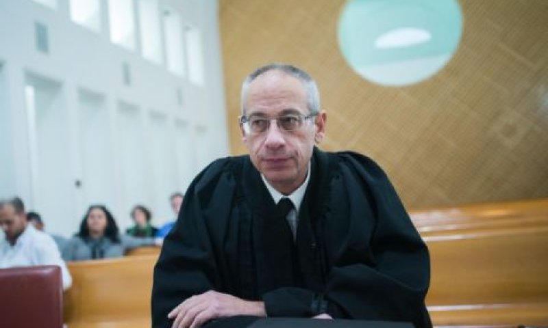 תל-צור. קו אדום [צילום: יונתן זינדל, פלאש 90]