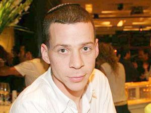 עמית סגל. חתם [צילום: בוצ´צ´ו]