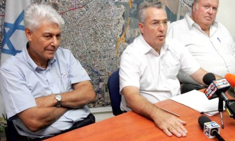 ראש עיריית פ"ת, אוחיון . סיכומים מאחורי הגב [פלאש 90]