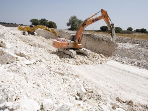 עבודות חציבה מסביב לשעון 6 ימים בשבוע
