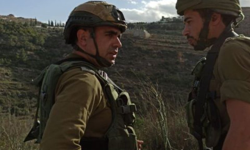 מפקד החטיבה המרחבית "אפרים", אלוף-משנה יפתח נורקין במרדף [צילום: דובר צה"ל]