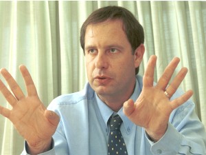 הממשלה התנהלה בעצלתיים. פינס [פלאש 90]