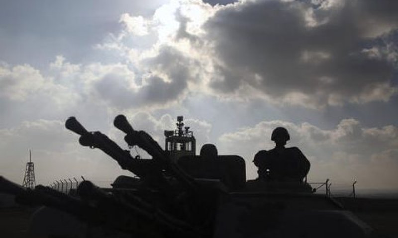 גם בדרכון זר [צילום: עומר עקור, AP]