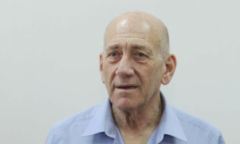 אולמרט. "היו יושבים לבד" [צילום: פלאש 90]