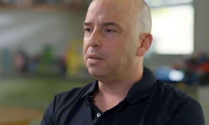 סער. הכתובת הייתה על הקיר, אבל איש לא ידע לקרוא [צילום: מן הטלוויזיה]