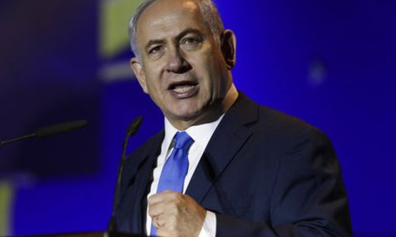 נתניהו. "זה רק אני, או שגם אתם מזהים פה קמפיין?" [צילום: צפריר אביוב/AP]
