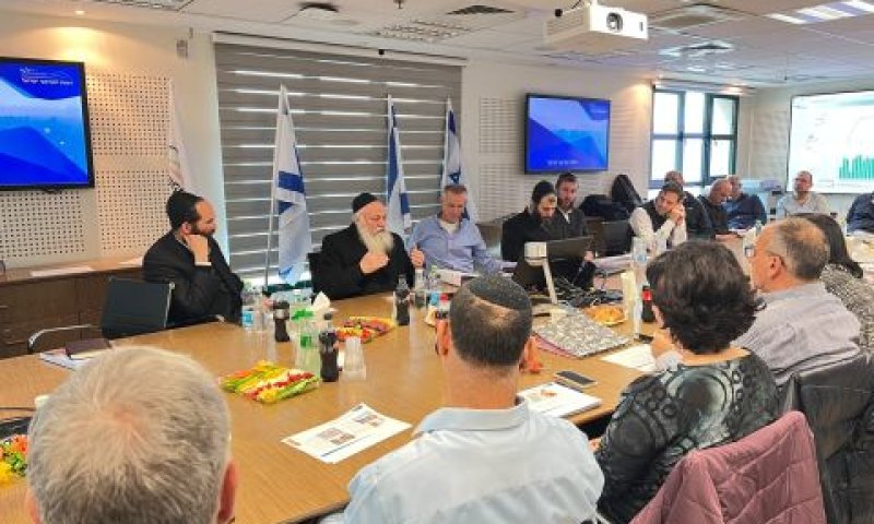 עבריינים פולשים לקרקעות ציבוריות [צילום: תקשורת השר]
