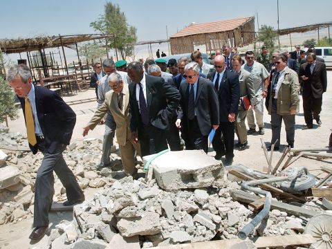 מבקרים במתקן האימונים ביריחו [AP]