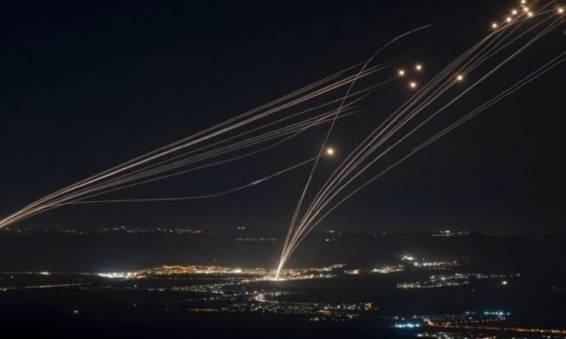 יירוטים בגליל [צילום: AP/Leo Correa]