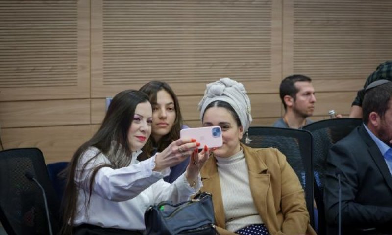 לימור סון הר מלך, טלי גוטליב [צילום: נועם מושקוביץ/דוברות הכנסת]