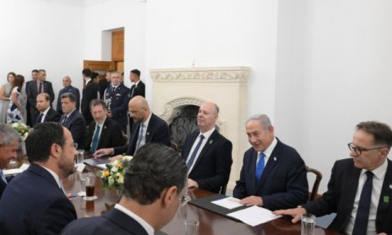 נתניהו בארמון הנשיאות בניקוסיה [צילום: עמוס בן-גרשום/לע"מ]