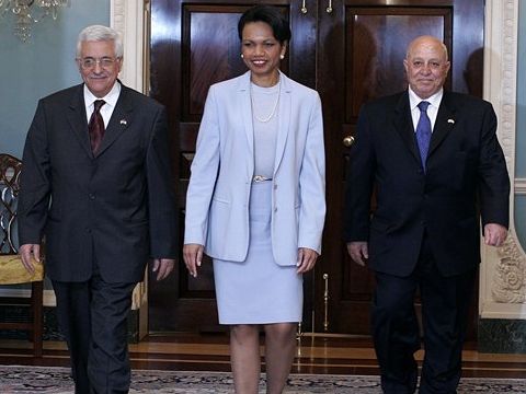 אבו עלא, רייס ואבו מאזן, בתום הפגישה [AP]