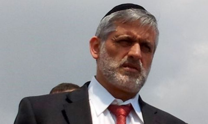 ישי. "איום על המפעל הציוני"