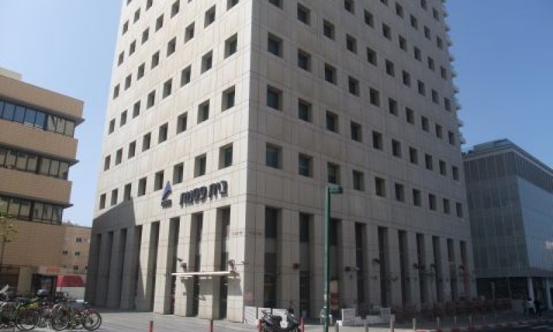 50-50. בית פסגות בתל אביב [צילום: איתמר לוין]