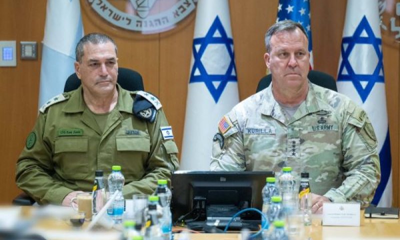 קורילה וזמיר בפגישה קודמת [צילום: דובר צה"ל]