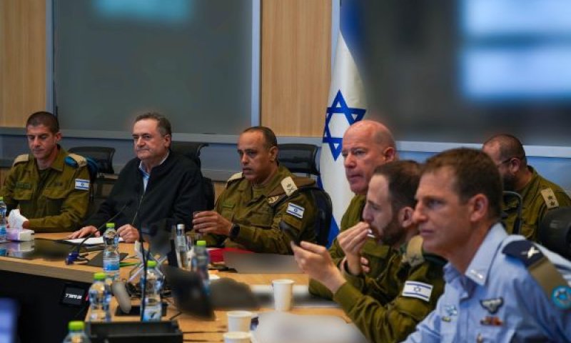 הכספים זרמו לתעשיית הטק"ק האירנית [צילום: אריאל חרמוני]