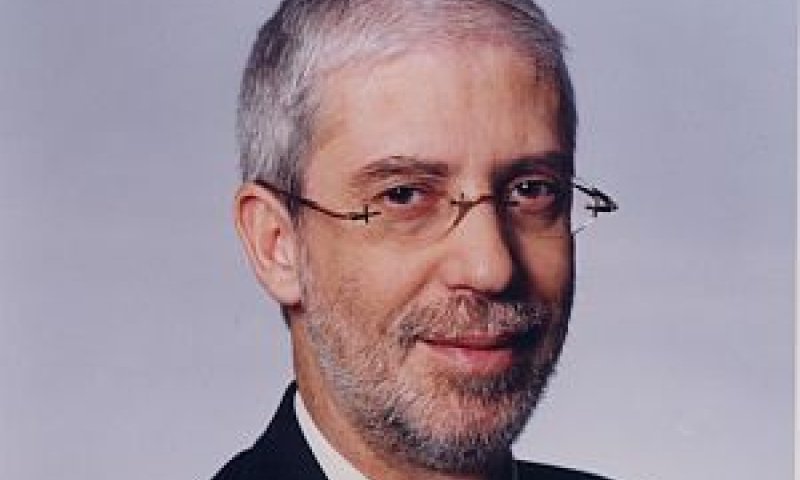 גוטמן, עוברות לידיים טובות