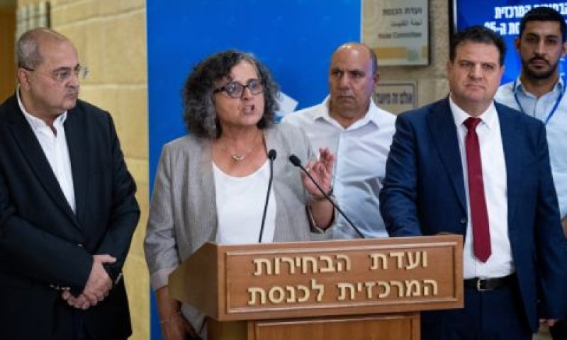 תומא סלימאן. מקצינה עמדות [צילום: יונתן זינדל/פלאש 90]