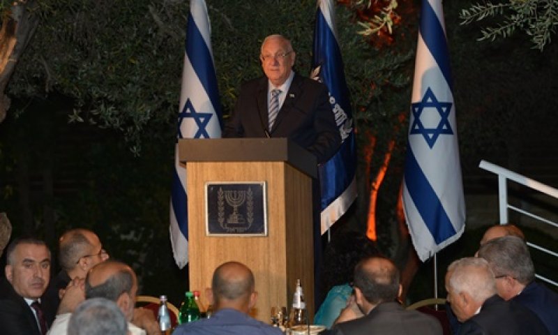 נשיא המדינה בסעודת האיפטאר [צילום: עמוס בן גרשום, לע"מ]