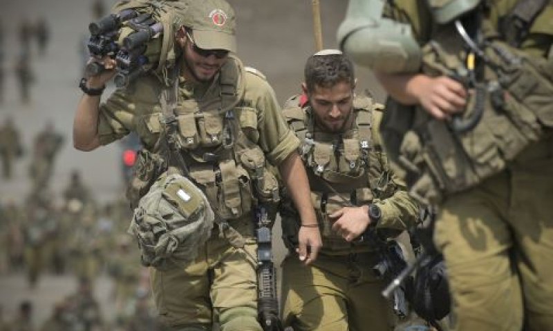 חיילי צה"ל בכניסה ללבנון [צילום: מיכאל גלעדי/פלאש 90]
