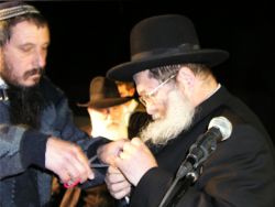 מבצעים מנהגי אבלות