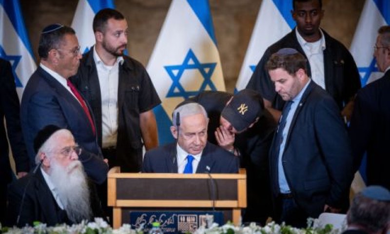 ישיבת הממשלה במנהרות הכותל [צילום: יונתן זינדל/פלאש 90]