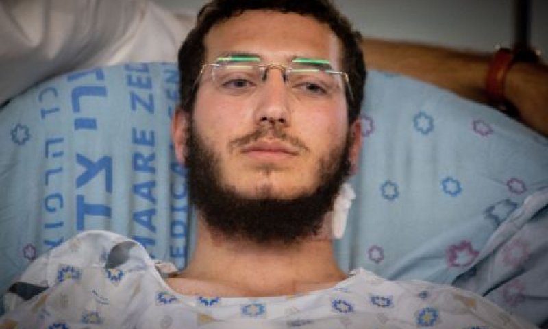 אברהם אלמליח פצוע הפיגוע בכיכר שער שכם [צילום: יונתן זינדל/פלאש 90]