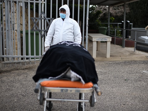 מספר המתים צפוי בקרוב להגיע ל-5,000 [צילום: גילי יערי, פלאש 90]