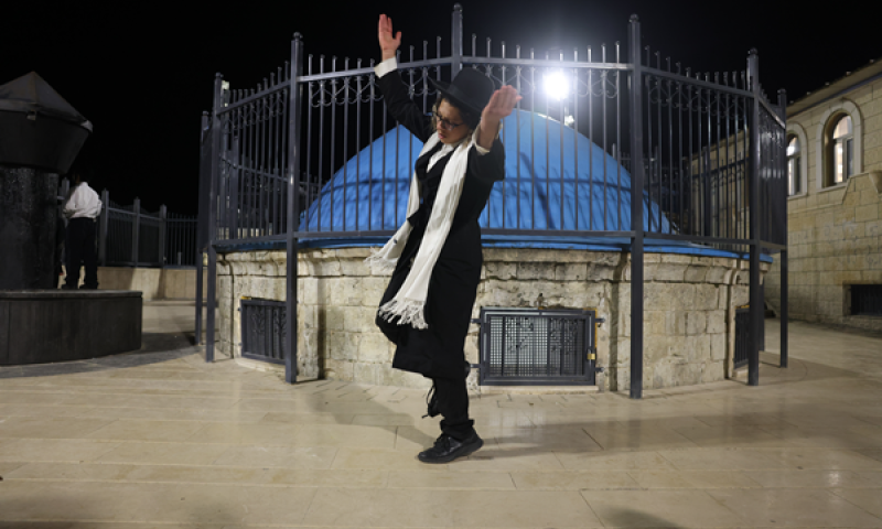 במהלך ההיערכות לל"ג בעומר התברר שהאתר פתוח כרגיל [צילום: דוד כהן, פלאש 90]