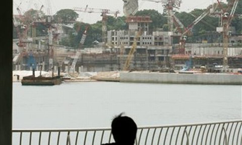 הולך ומתכווץ. המשק בסינגפור [צילום: AP]